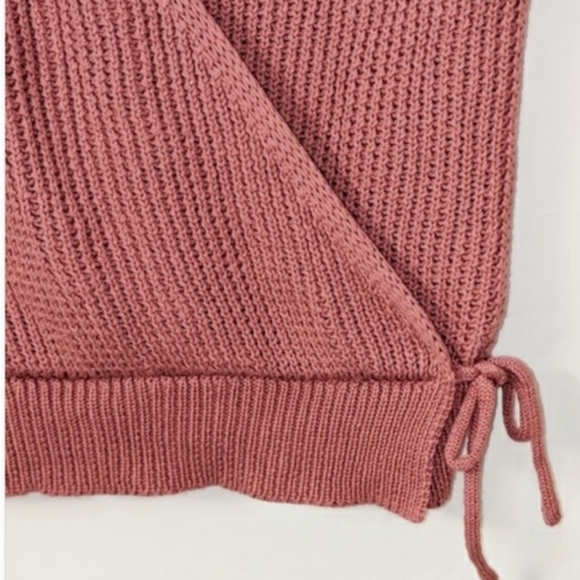 NWT- Reversible Sweater Tank Top - Picture 3 of 5